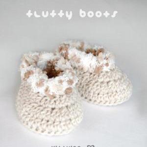 Khaki Fluffy Baby Boots Crochet SYM..