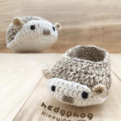 Hedgehog Booties Crochet Pattern - Hedgehog Crochet Baby Shoes, Slippers, Moccasins - Woodland Hedgehog Baby Booties