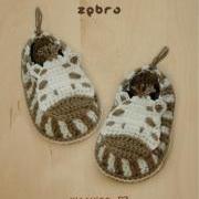 Crochet Pattern - Zebra Baby Booties, Zebra Preemie Socks, Animal Shoes, Zebra Applique, Zebra Baby Slippers Crochet Pattern by kittying
