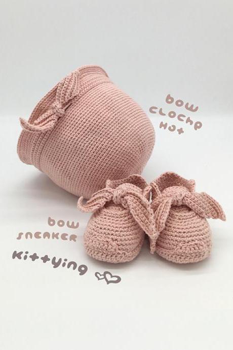 Crochet Pattern Baby Set - Baby Hat and Booties Crochet Pattern - Newborn Hat and Booties Crochet Pattern - Bow Cloche and Booties Baby Set by Kittying Crochet Pattern - Beanie, Cloche, Hat, Toque, Sneakers